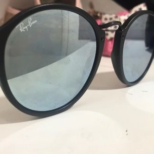 Ray ban